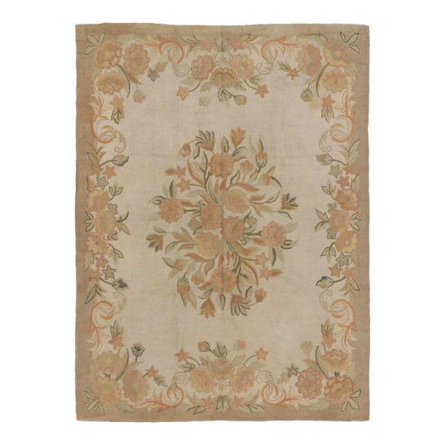 Antique 20th Century Hooked Rug in Beige With Garden Bouquet Design - Rug & Kilim For Sale