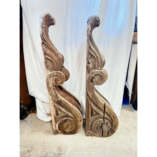 Pair of Tall Antique Wooden Corbels With Acanthus Leaf & Scroll Motifs For Sale - Image 11 of 11
