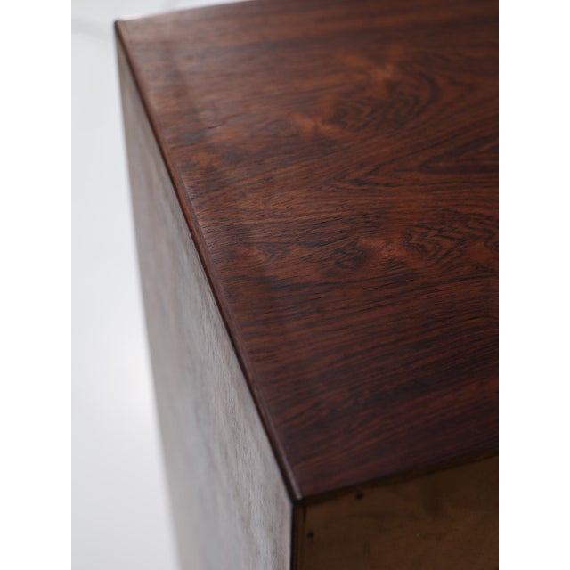 Kingwood Chest of Drawers by Henry Rosengren Hansen, 1960s For Sale - Image 17 of 18