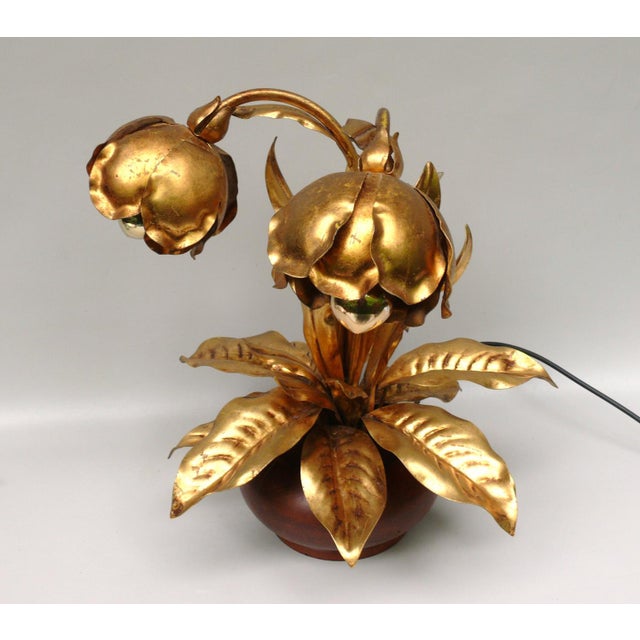 1970s Hollywood Regency Table Lamp Lily of the Valley in Metal Gold Leaf & Oak, 1970s For Sale - Image 5 of 18