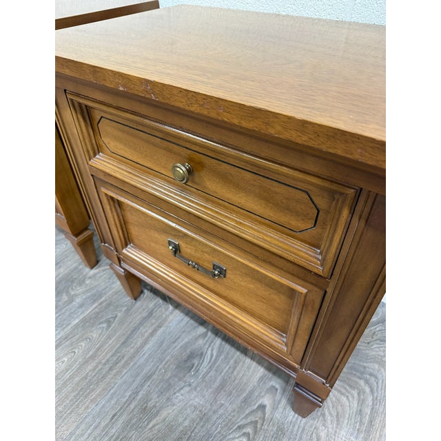 Vintage Dixie Furniture Mid Century Traditional Neoclassical Nightstands - Pair For Sale - Image 13 of 17