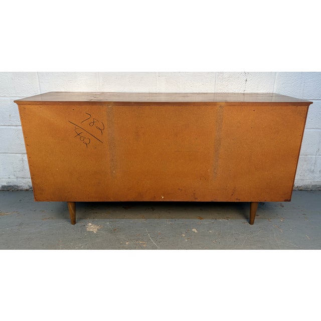 Mid 20th Century Modern Walnut Lowboy Dresser by Young Mfg., Attributed For Sale - Image 14 of 16