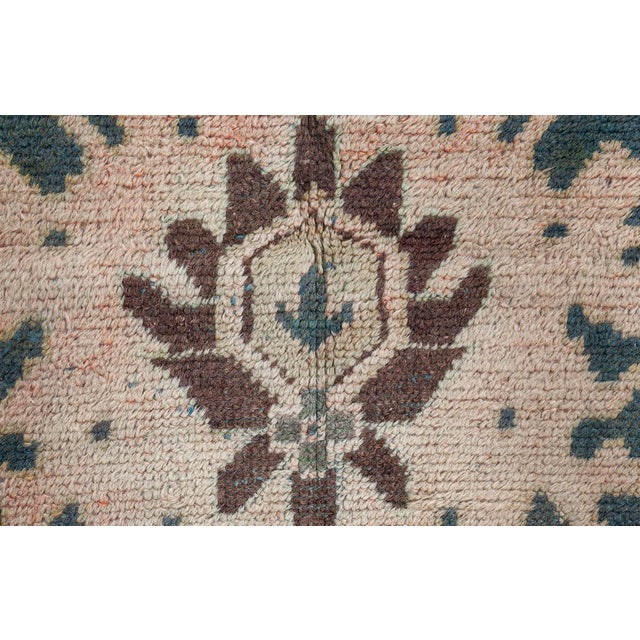 This exquisite antique Turkish Oushak rug originating from the Oushak region in western Anatolia, exemplifies the artistic...