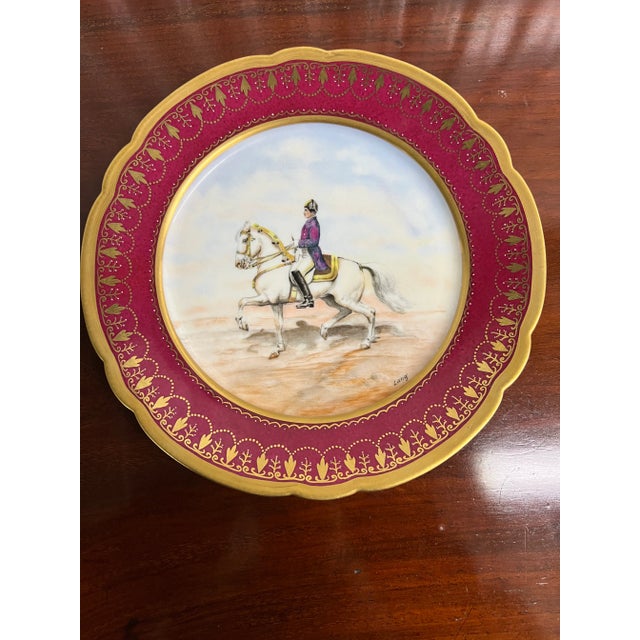 French Pair, French Signed Charles Pillivuyt Opposing Napoleonic Horseback Plates 9.5" C. 1870 For Sale - Image 3 of 8