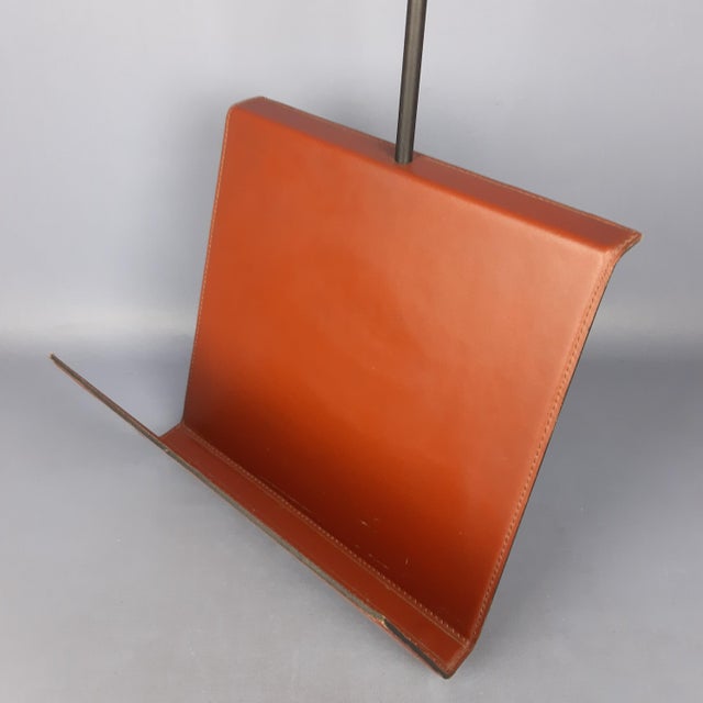 Metal Vintage Italian Magazine Rack in Brown Leather and Metal, 1980s For Sale - Image 7 of 11
