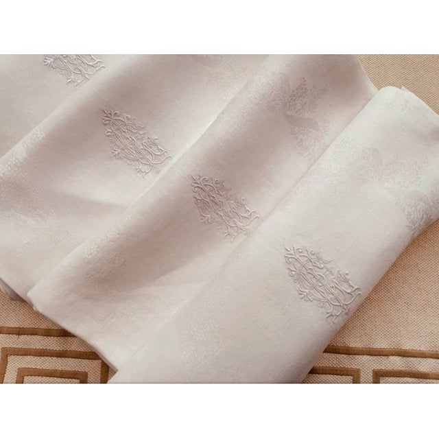 Linen 1930s French Linen Dinner Napkins- Set of 4 For Sale - Image 8 of 12