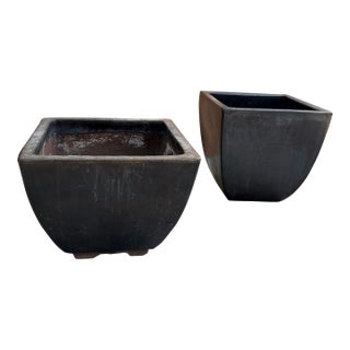 Late 20th Century Large Minimalist Modern Cast Iron Planters With Deep Metallic Glaze - Set of 2 For Sale