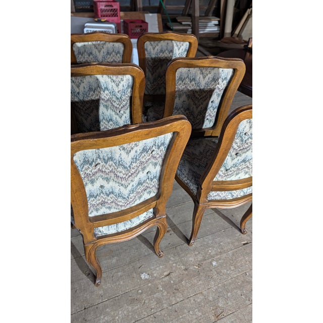 Henredon Louis XV French Provincial Dining Side Chairs in Flame-Stitch Upholstery, Set of 6 For Sale - Image 9 of 18