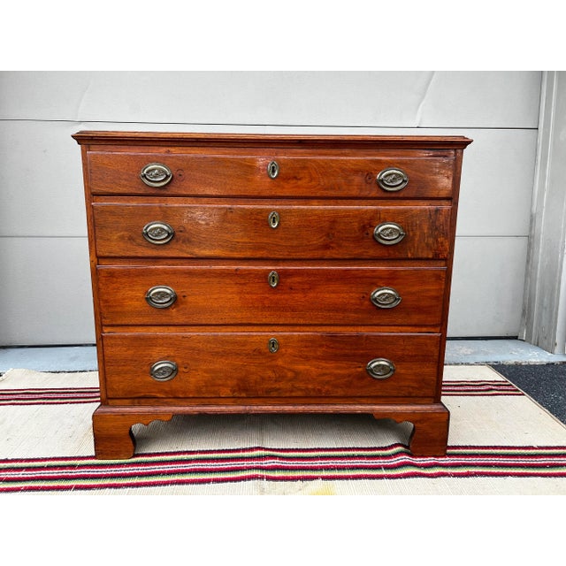 A Antique Walnut Chippendale Chest of Drawers, Pennsylvania, Circa 1760s For Sale - Image 13 of 13
