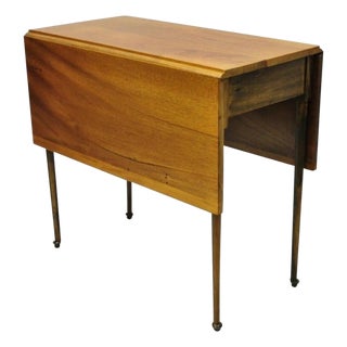 Antique American Colonial Cherry Wood Slender Leg Pembroke Lamp Side End Table For Sale