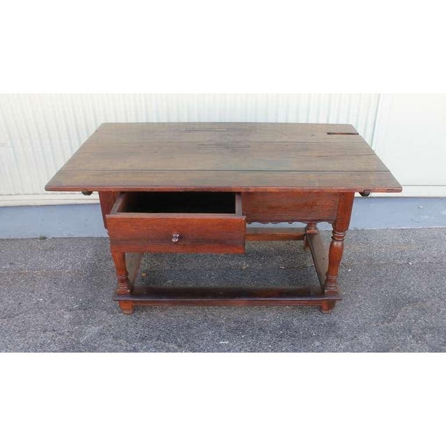 18th Century Pennsylvania Walnut Tavern Table For Sale In Los Angeles - Image 6 of 9