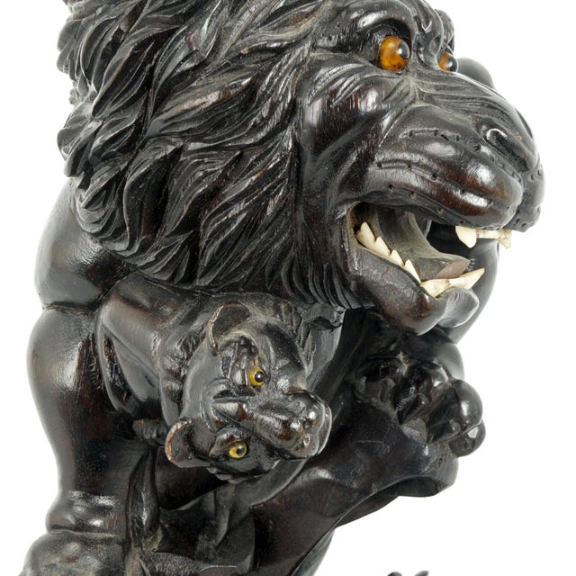 Black Vintage Japanese Large Carved Wood Sculpture Okimono Lion With Cubs – 20th C For Sale - Image 8 of 11