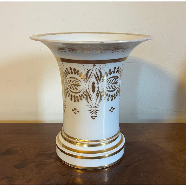 French Antique Early 19th Century French Empire White & Gold Porcelain Flower Pot Cachepot Vase and Stand Circa 1820 For Sale - Image 3 of 11