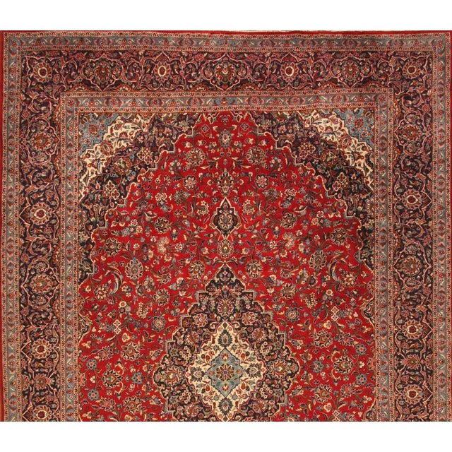 Middle Eastern Rug in Wool For Sale - Image 3 of 11