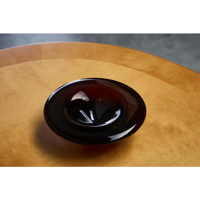 Purple Vintage Art Glass Bowl in Hand Blown Purple Glass by Marinke Van Zandwijk, 2003 For Sale - Image 8 of 11
