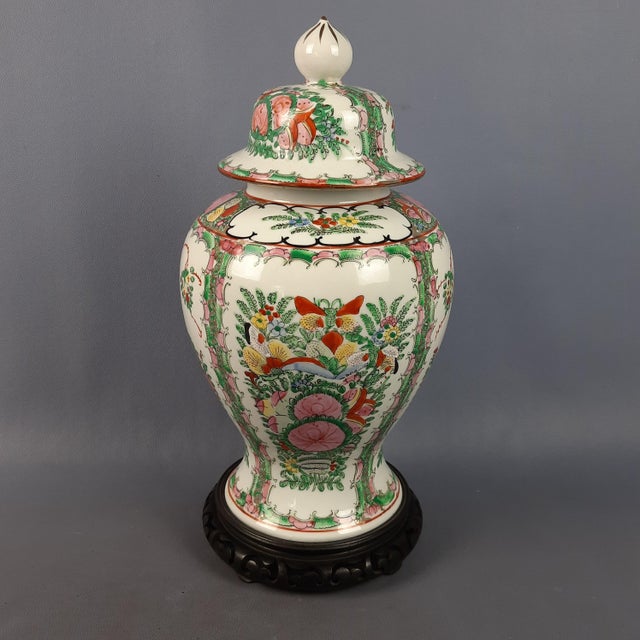 Vintage Hand-Painted Potiche Porcelain Vase with Wooden Base, 1950s For Sale - Image 11 of 11