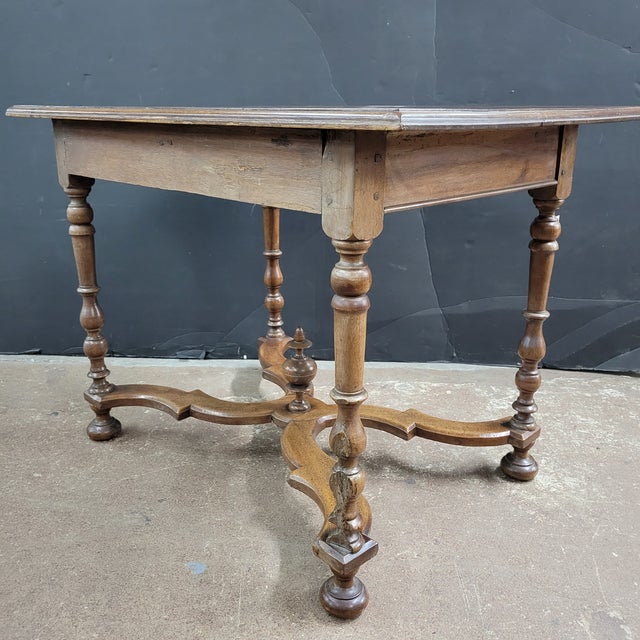 French 19th Century Walnut Side Table With X-Stretcher, Turned Legs & a Drawer For Sale - Image 14 of 18