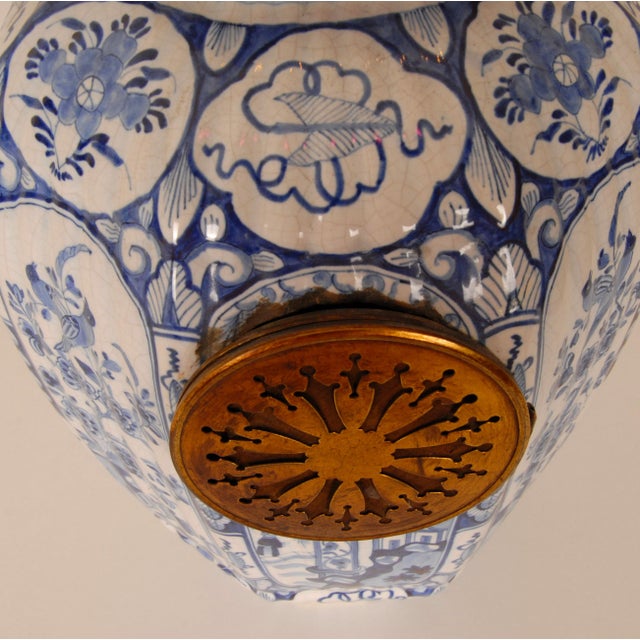 Ceramic Antique Delft Vase Clock, Blue White Chinoiserie Vase Kangxi Style, Foo Dog Finial For Sale - Image 7 of 14