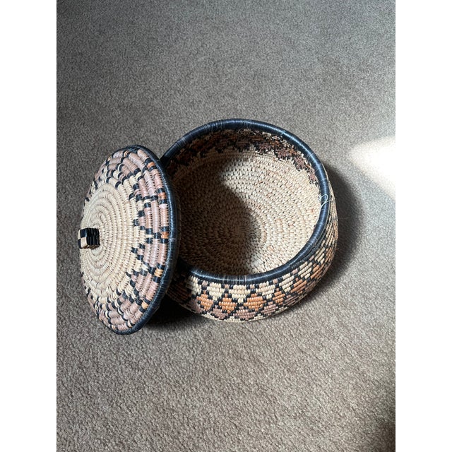 1970s 1970s African Zulu Woven Basket With Lid For Sale - Image 5 of 5