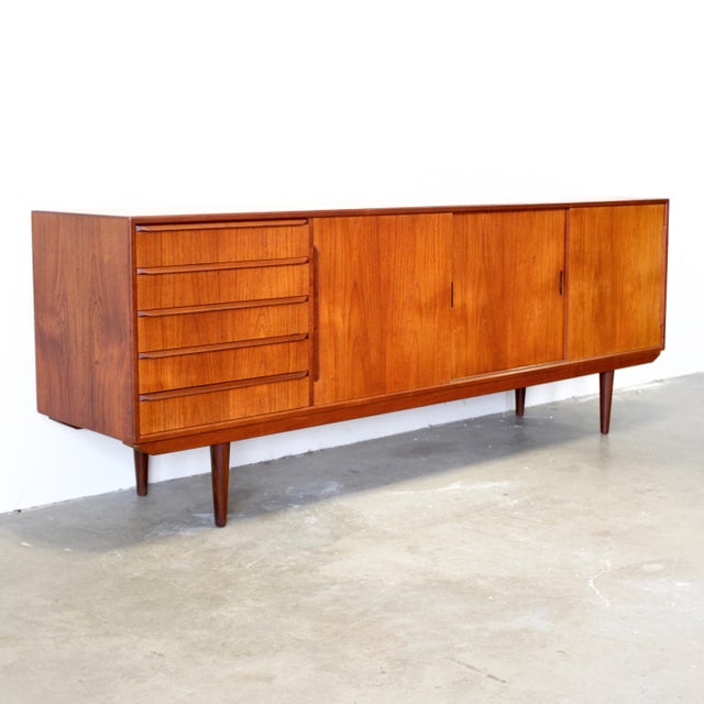 Mid-Century Modern 1950s Danish Teak Sideboard For Sale - Image 3 of 17