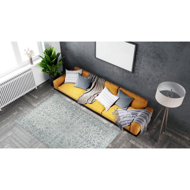 Textile 6x9 Sleek Rustic Beige Traditional Medallion Modern Handmade Wool Carpet Rug For Sale - Image 7 of 8