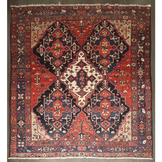 Large Scale Antique Geometric Persian Bakhtiari Rug no. j5107 For Sale In New York - Image 6 of 11