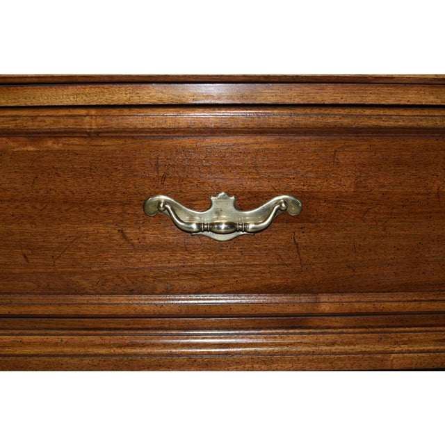Mid Century Georgian Chippendale Lowboy by Davis Furniture of Nashville Tn For Sale - Image 12 of 14