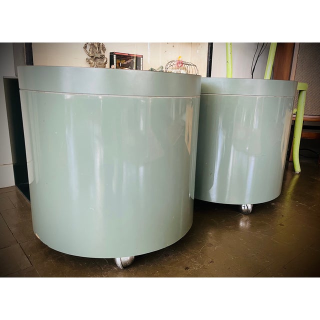 Milo Baughman Vintage Mid Century Glam Era Rolling Side Tables Laminate, Pair For Sale - Image 4 of 14