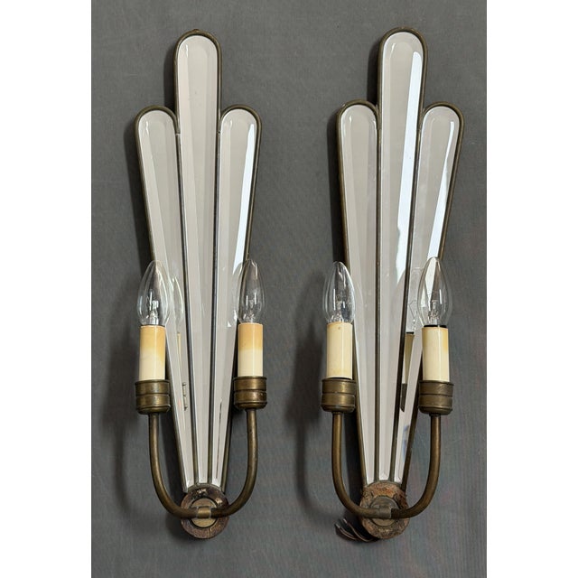 Pair of Mid-Century Wall Sconces with beveled mirrors 1960s Hollywood Regency Vintage Wood, brass, mirrors E-14 candle...