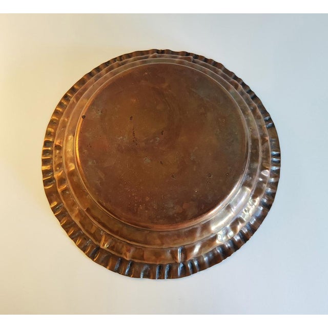 Moroccan 1980s Copper Bowl With Fluted Edging – Possibly Moroccan For Sale - Image 3 of 4