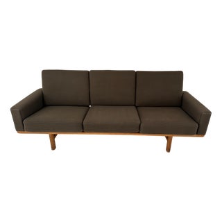 Sofa by Hans J. Wegner for Getama, 1960 For Sale