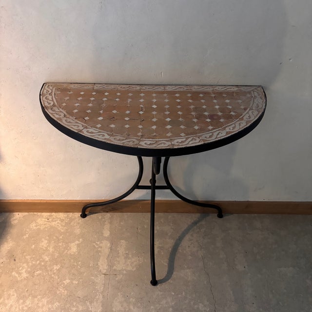 Moroccan Half-Moon Console Table, in Very Good conditions. Designed 1960 to 1969