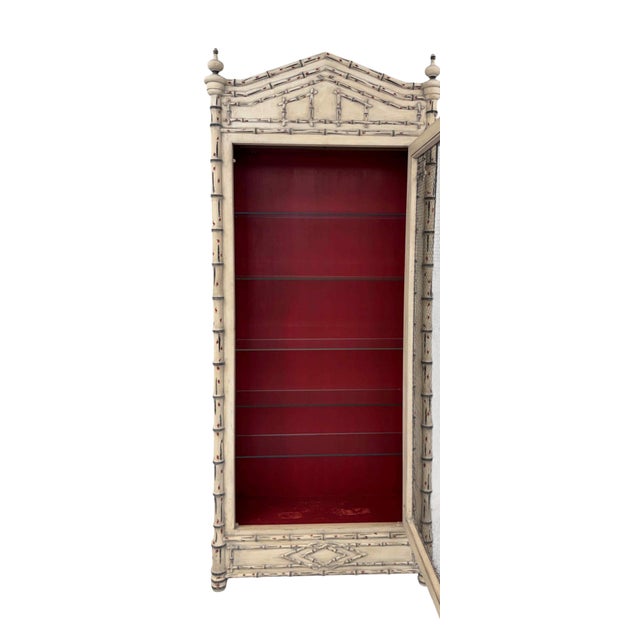 1960s Vintage Chinese Chippendale Cage Front Curio Display Cabinet For Sale - Image 5 of 18