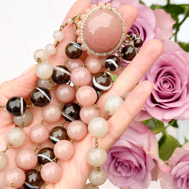 Mid-Century Modern Vintage French Pink and Brown Glass Bead Statement Necklace, 1950s For Sale - Image 3 of 12