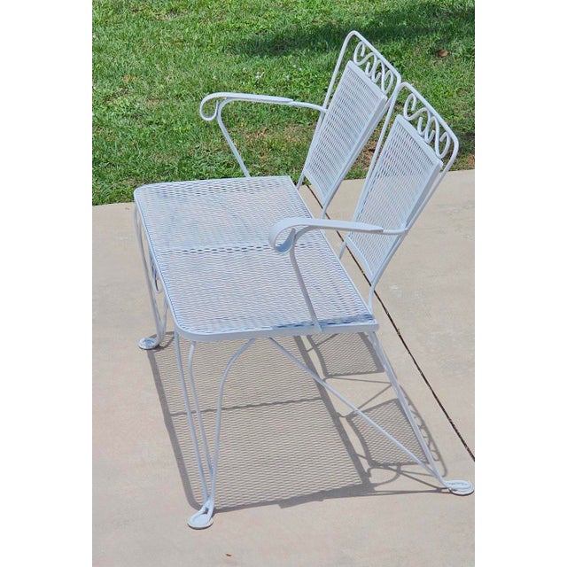 Vintage Mid-Century Modern Russell Woodard Style Wrought Iron Patio Settee Bench – Hollywood Regency Salterini Style Garden Loveseat For Sale In Naples, FL - Image 6 of 17