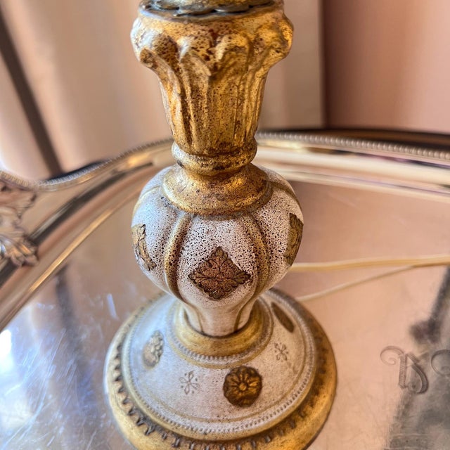Italian Gorgeous pair of two vintage Florentine giltwood and tole lamps // carved wood and metal palm style lamp bases // gilt and gesso // Italian For Sale - Image 3 of 9