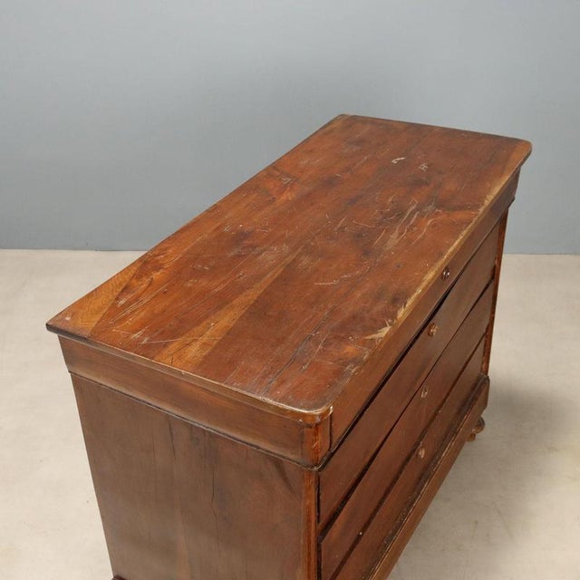 Louis Philippe Walnut Chest of Drawers, 19th Century For Sale - Image 9 of 12