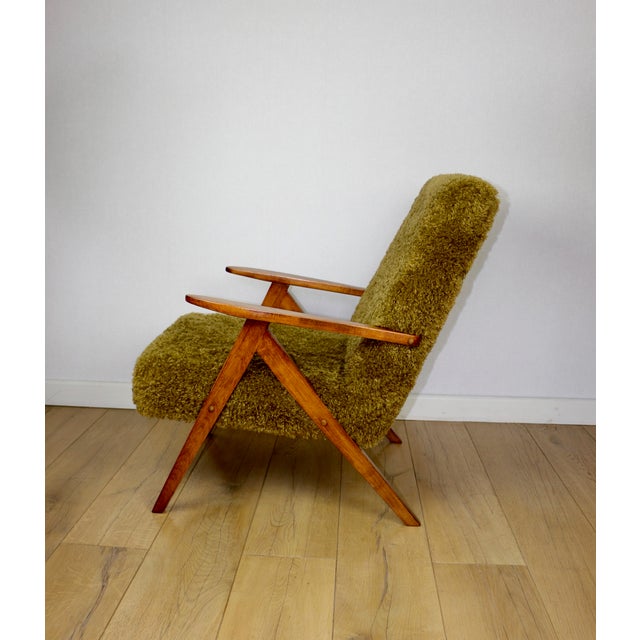 Vintage B-310 Var Lounge Chair with Khaki Long Hair Upholstery, 1970s For Sale - Image 6 of 10