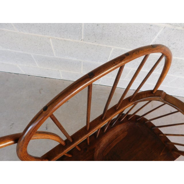 Wood L E Partridge Vintage Double Hoop Sack Back Windsor Settee Bench 50w For Sale - Image 7 of 18