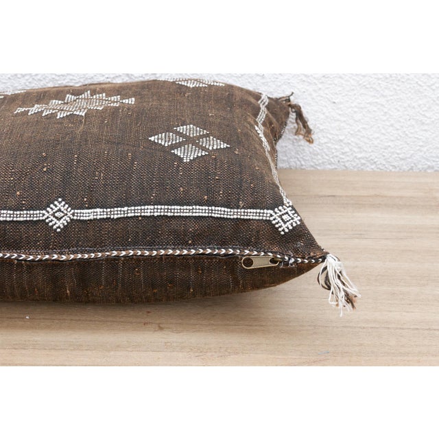 Nomadic Noir Silk Rug Pillow For Sale In Los Angeles - Image 6 of 8