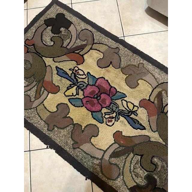 Rose Antique c.1900s American Hand-Hooked Rug, Roses & Acanthus Scrolls, Folk Art, 2'6" X 4'3" (79cm X 131cm) For Sale - Image 8 of 8