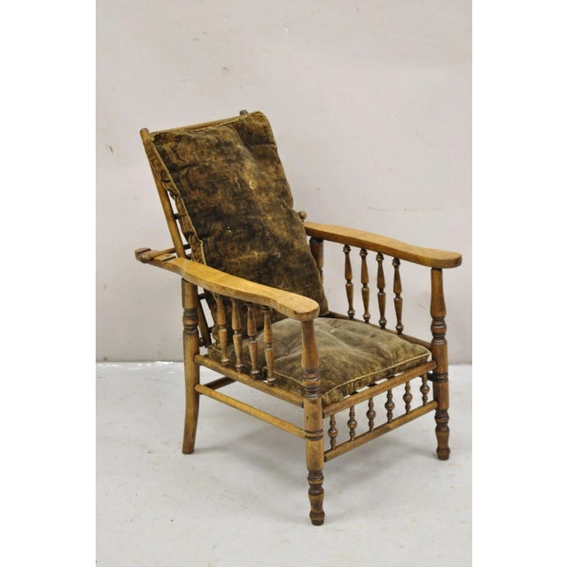19th Century Antique Arts & Crafts Mission Turn Carved Walnut Small Child's Morris Chair For Sale - Image 9 of 12