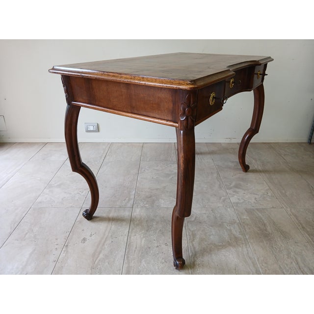 Antique Desk in Walnut, 1800s For Sale - Image 6 of 18