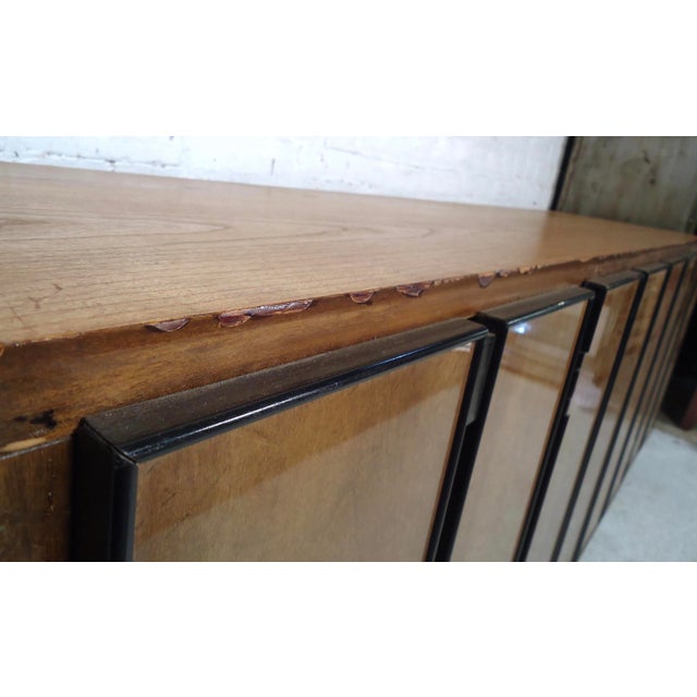 Mid 20th Century Mid-Century Modern Credenza by Henredon, Attributed For Sale - Image 5 of 10