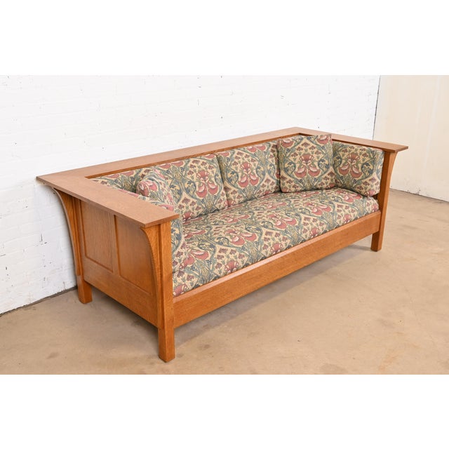L. & J.G. Stickley, Inc. Stickley Mission Oak Arts and Crafts Settle Sofa For Sale - Image 4 of 12