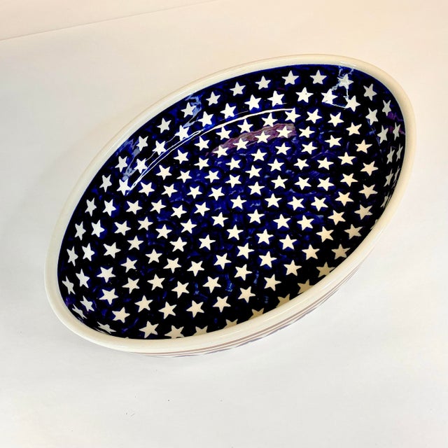 1980s Vintage Arts & Crafts Americana Boho Chic Boleslawiec Pottery Oval Baker Serving Dish - 4th of July For Sale - Image 4 of 11