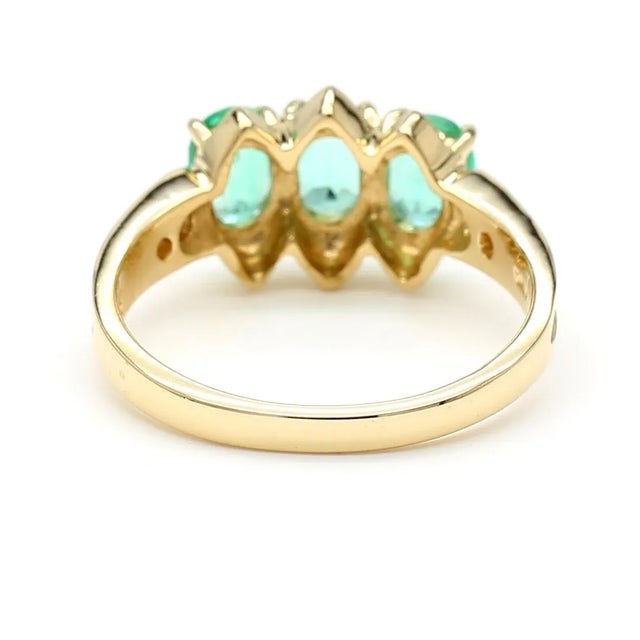 1.80 Carat Oval Emerald 3 Stone Ring in 14k Gold, Size 7 For Sale - Image 9 of 11