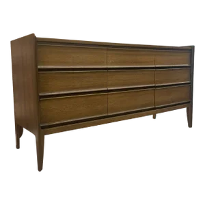 1970s Vintage Mid Century Modern Dresser by United Furniture