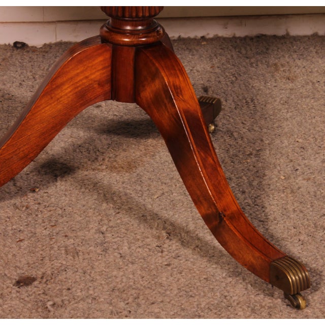 English Tripod Dining Table in Mahogany, 19th Century For Sale - Image 4 of 12