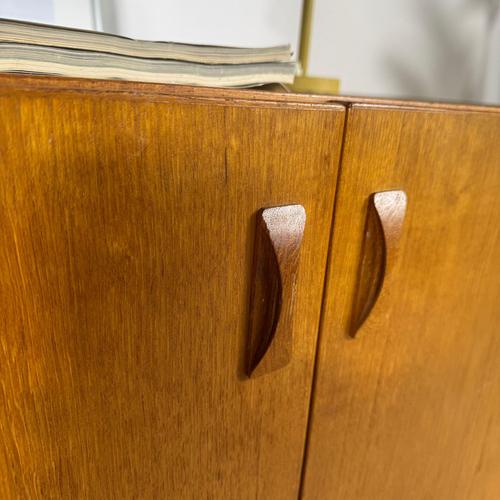Mid-Century Modern Teak Sideboard with Internal Drawers For Sale - Image 6 of 9